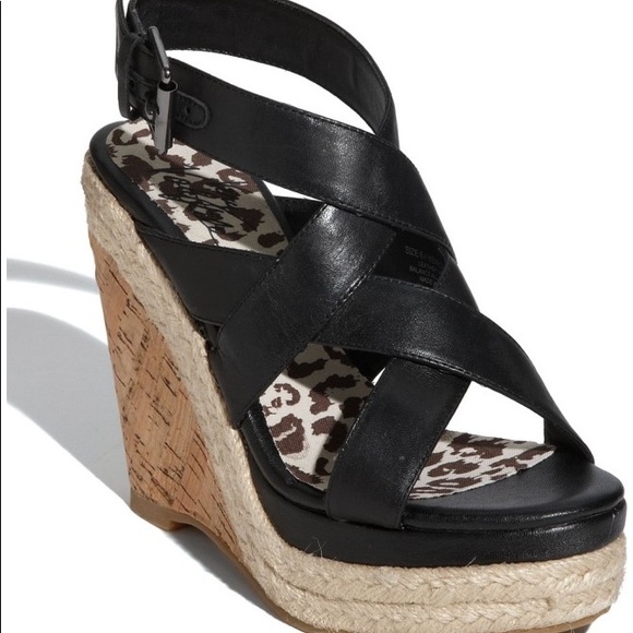 very volatile Shoes - Very Volatile Venezuela Open Toe Wedge Sandals 6